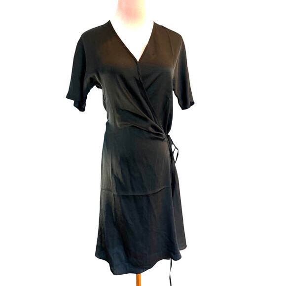 NWT QUINCE Mini Wrap Dress Stretch SILK Black Short Sleeve Unlined Small - Picture 1 of 6